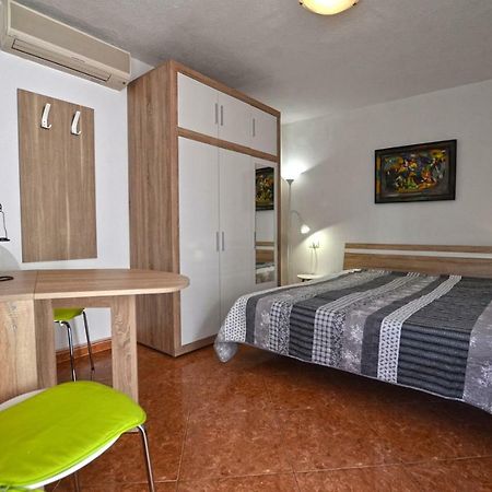 Yulia Apartments Rovinj Exterior photo