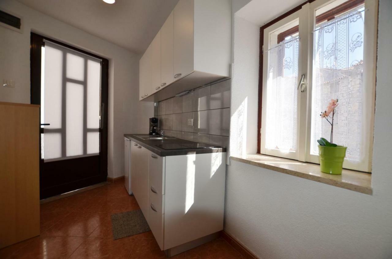 Yulia Apartments Rovinj Exterior photo