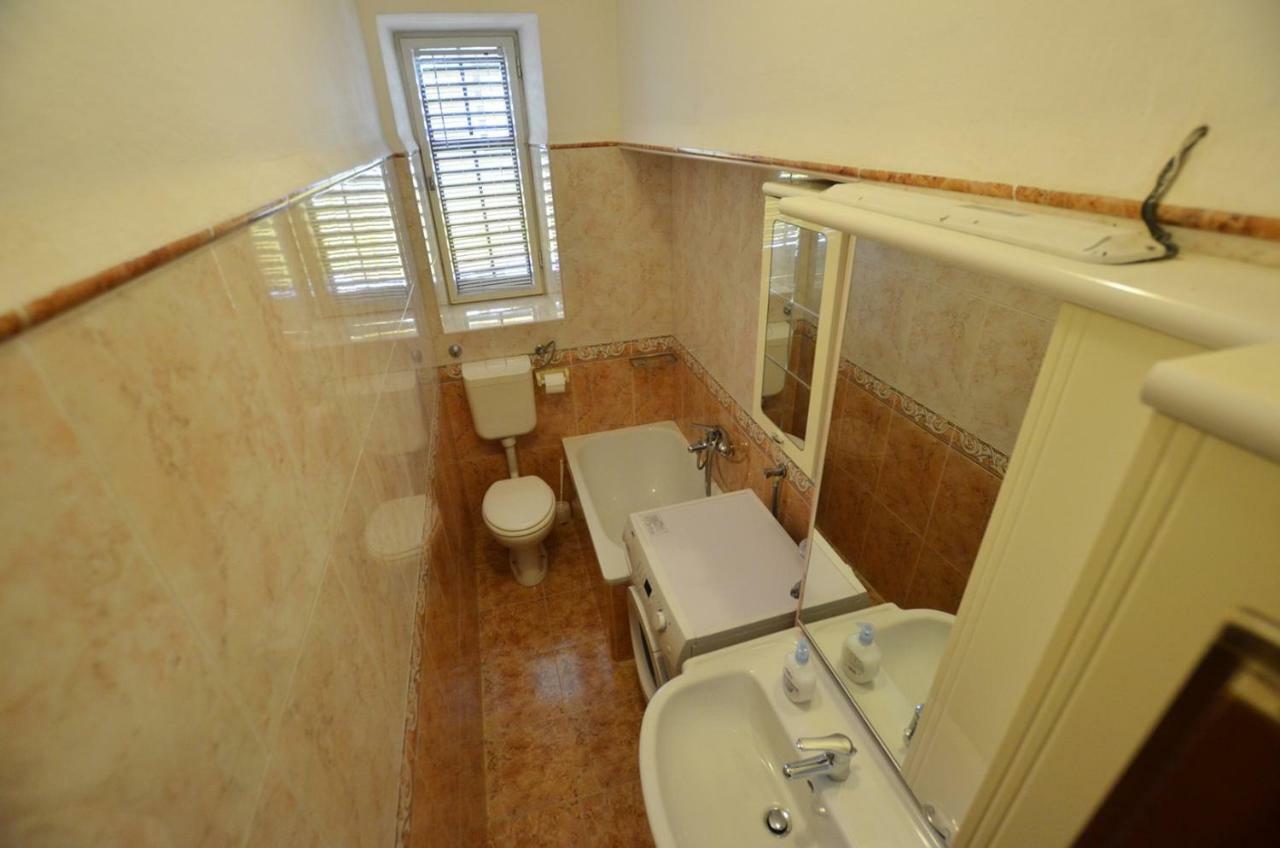 Yulia Apartments Rovinj Exterior photo