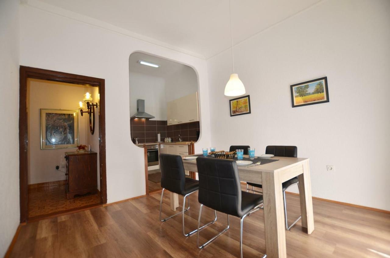 Yulia Apartments Rovinj Exterior photo